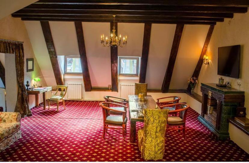 The Attic Apartment Brasov Ngoại thất bức ảnh