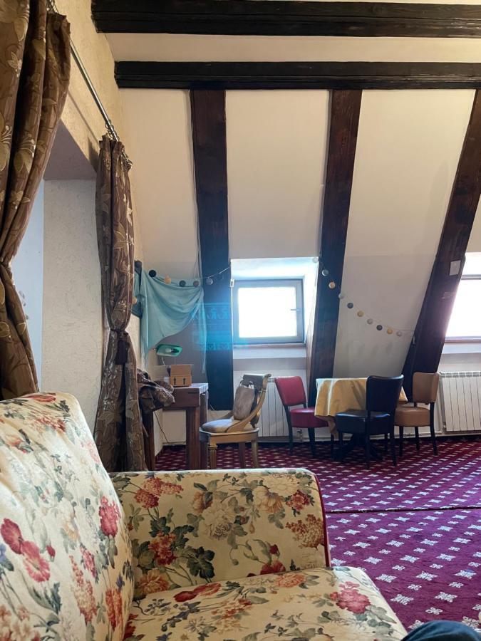 The Attic Apartment Brasov Ngoại thất bức ảnh